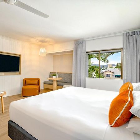 Mercure Cairns Exterior photo