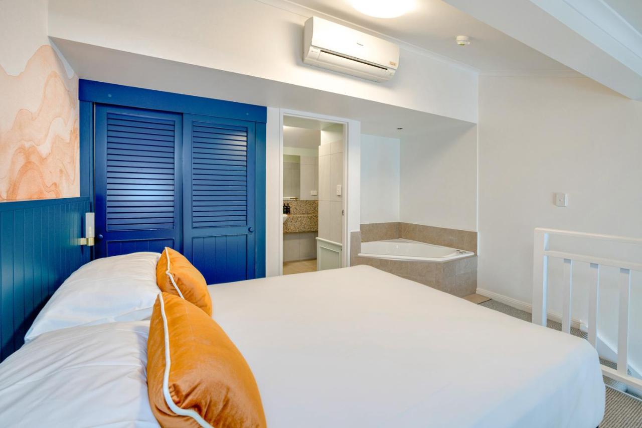Mercure Cairns Exterior photo