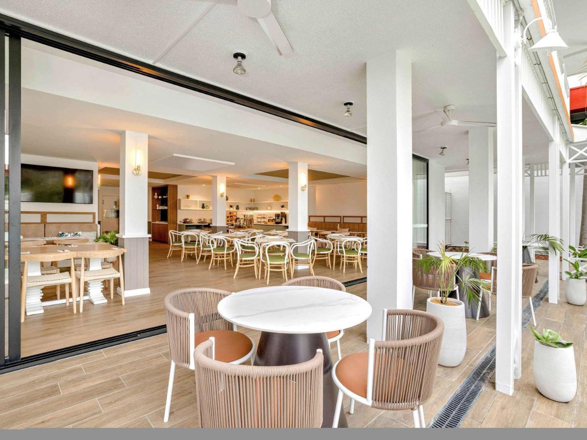 Mercure Cairns Exterior photo